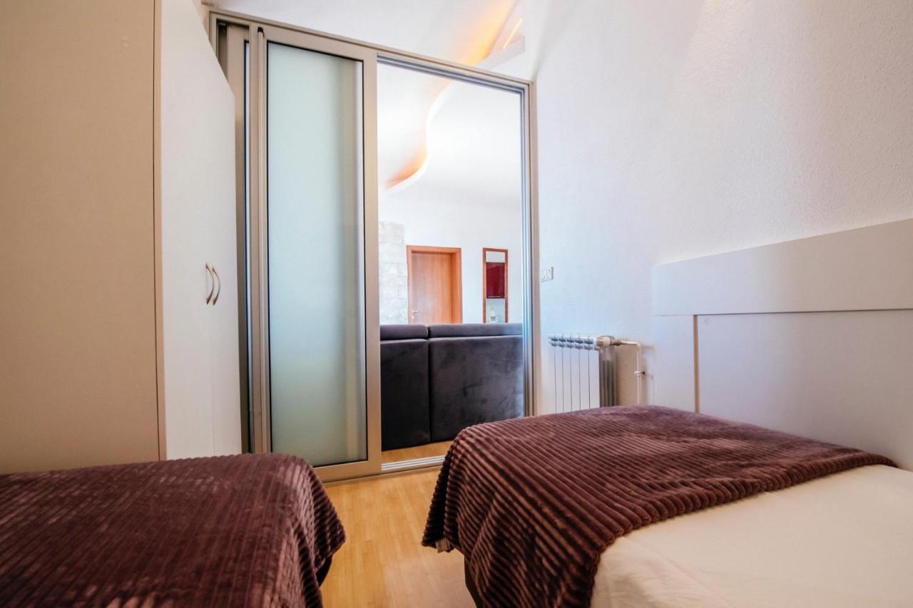 Apartments Amari Starigrad Paklenica Dış mekan fotoğraf