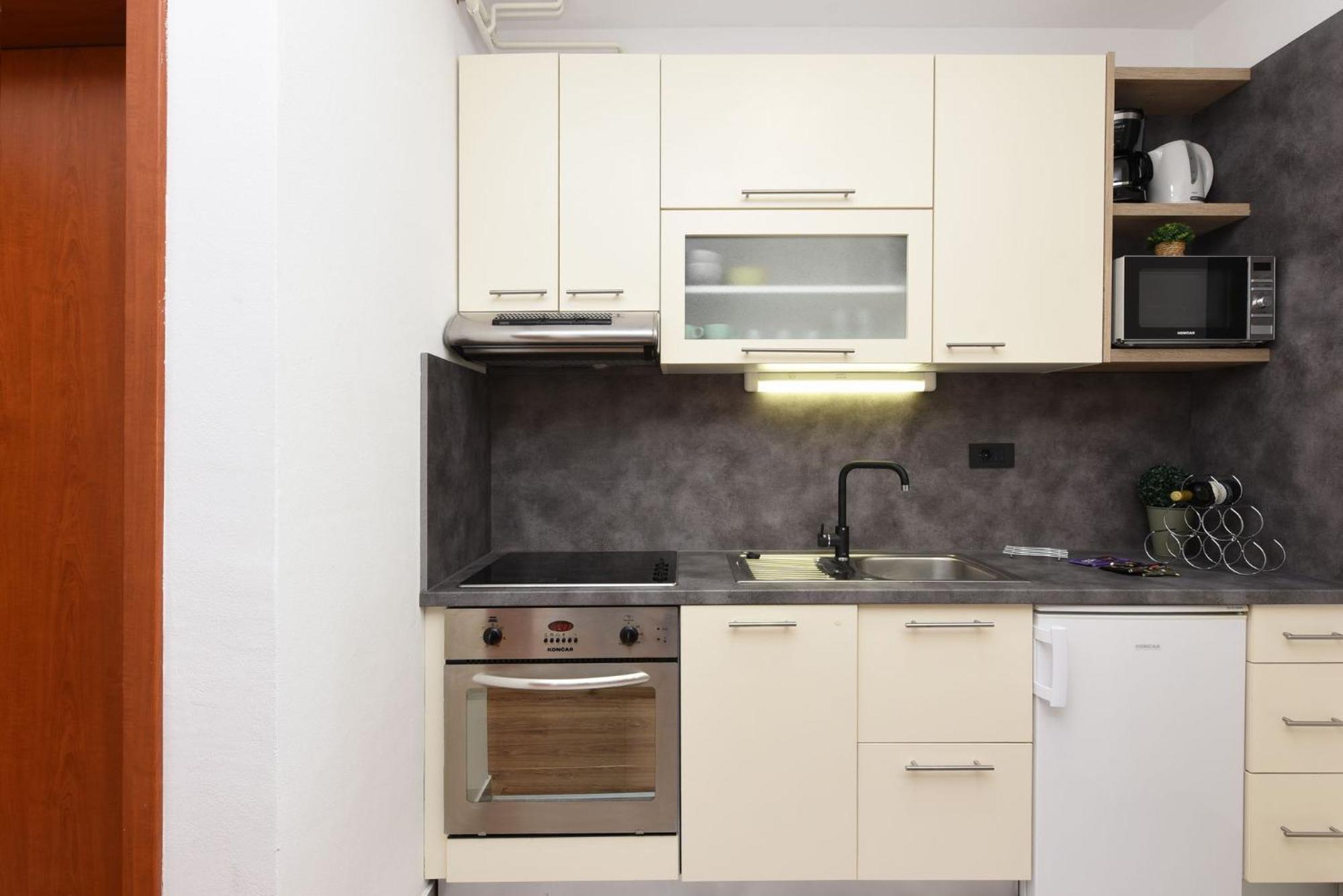 Apartments Amari Starigrad Paklenica Dış mekan fotoğraf